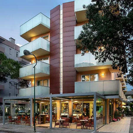 Daniele Hotel 4*