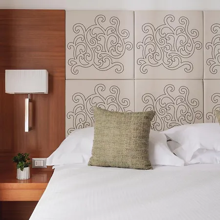 Daniele Hotel 4*